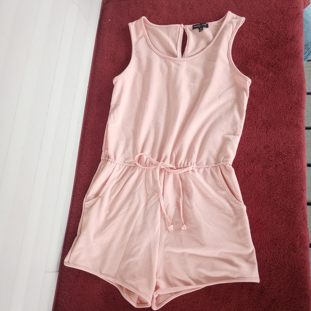 Peachy Girl Romper Size M Pockets Tank Top Stretch